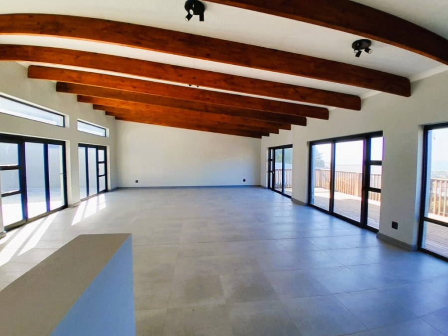 4 Bedroom Property for Sale in Whale Rock Western Cape